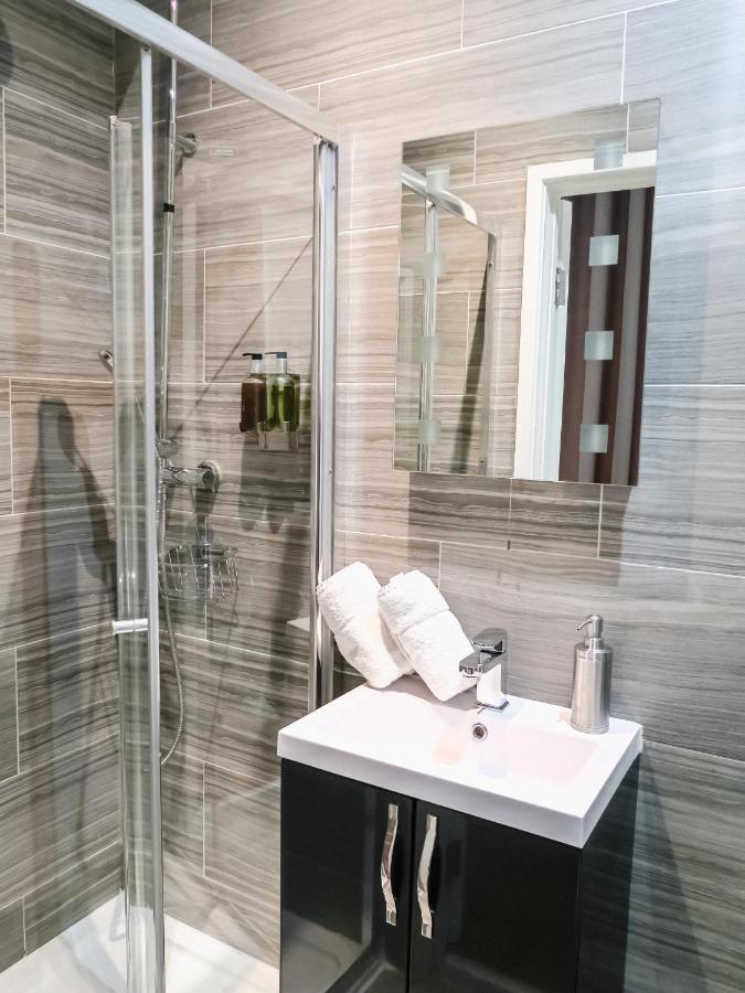 Titiwangsa One Accomodation At Paddington London Bagian luar foto