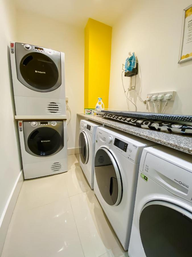 Titiwangsa One Accomodation At Paddington London Bagian luar foto